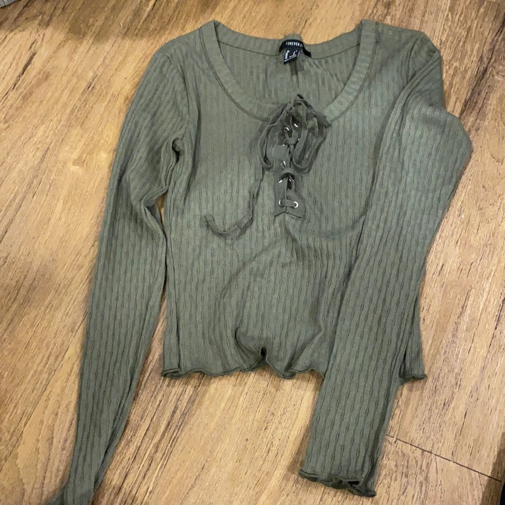 Women’s long sleeve